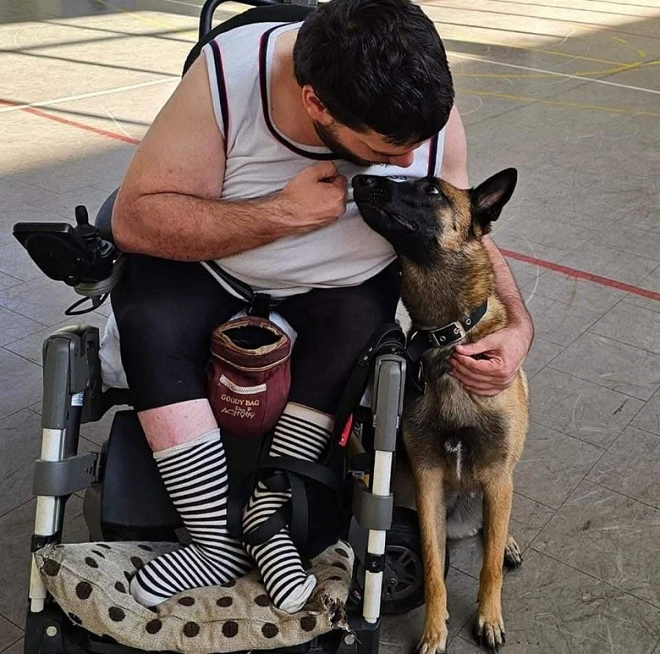Formatore Cani d'assistenza nella foto Tommy e Dea
